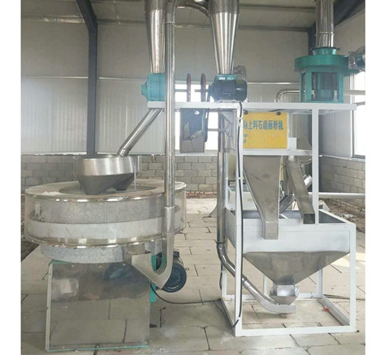 石磨面粉機(jī)廠家的小編為您介紹:如何調(diào)節(jié)石磨的研磨細(xì)度？