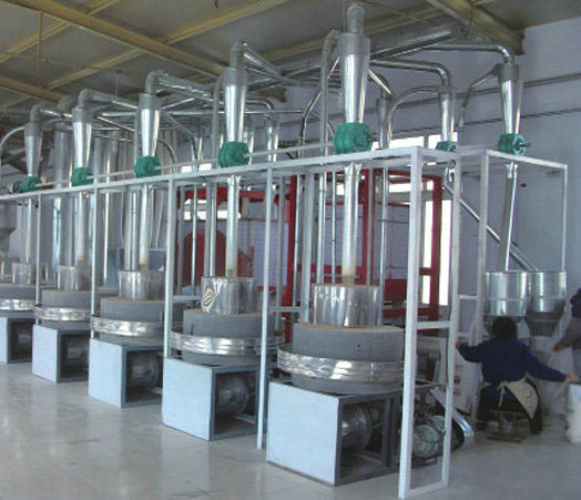 山東泗水鑫峰面粉機(jī)械有限公司產(chǎn)品涵蓋小型、中型、大型面粉機(jī)械及石磨設(shè)備。